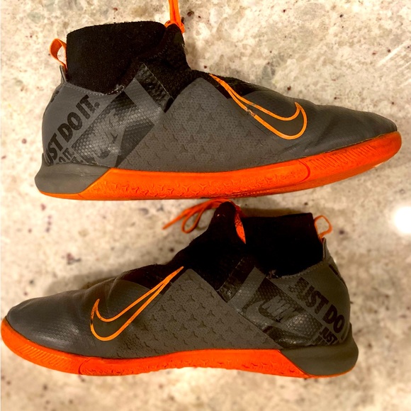 Nike kids Phantomvsn Sneakers Good Conditon - Picture 1 of 10